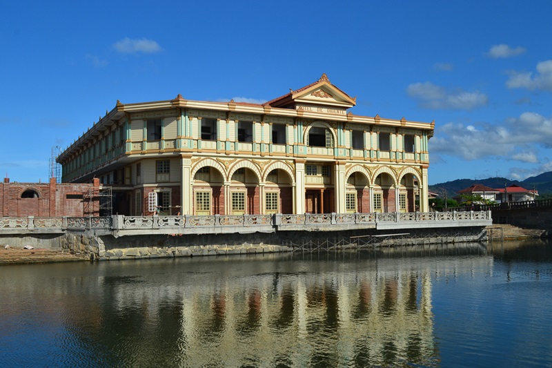 Las Casas Filipinas de Acuzar 