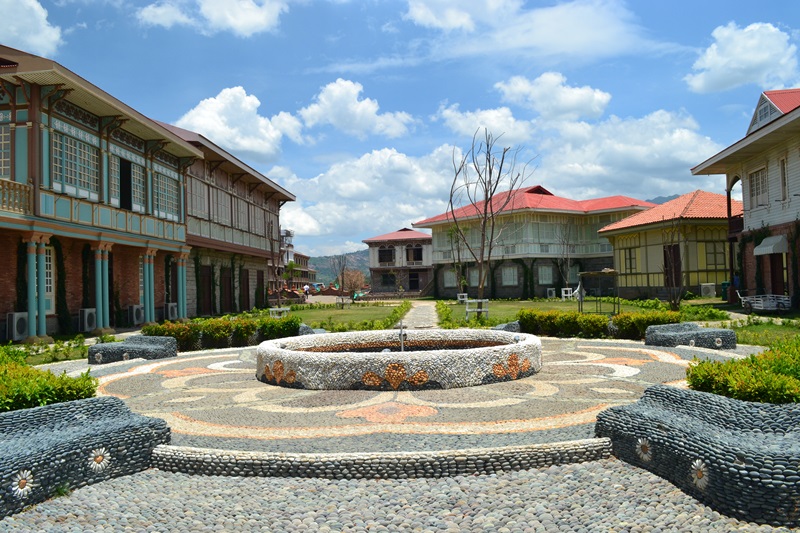 Las Casas Filipinas de Acuzar