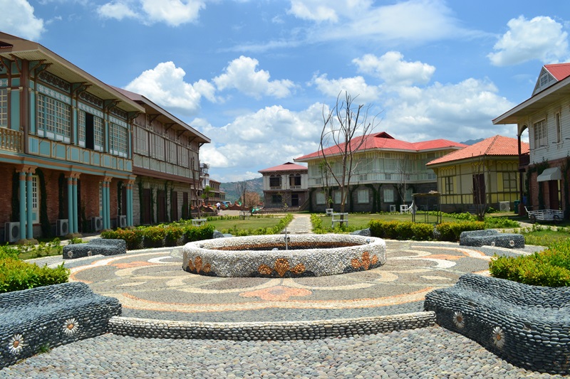 Las Casas Filipinas de Acuzar 