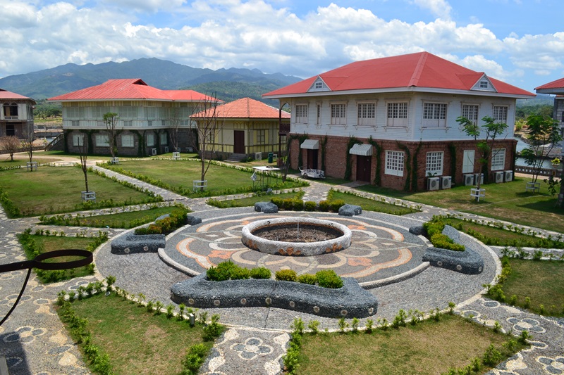 Las Casas Filipinas de Acuzar 